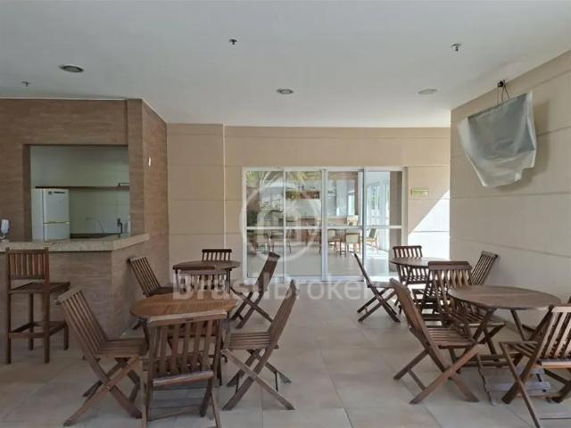 Imóvel para venda possui 100 metros quadrados com 3 quartos em Botafogo Rio de Janeiro RJ
