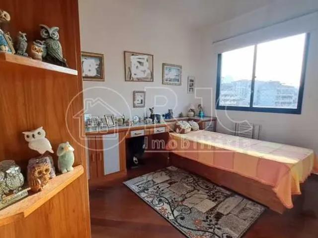 Imóvel para venda possui 120 metros quadrados com 3 quartos em Tijuca Rio de Janeiro RJ