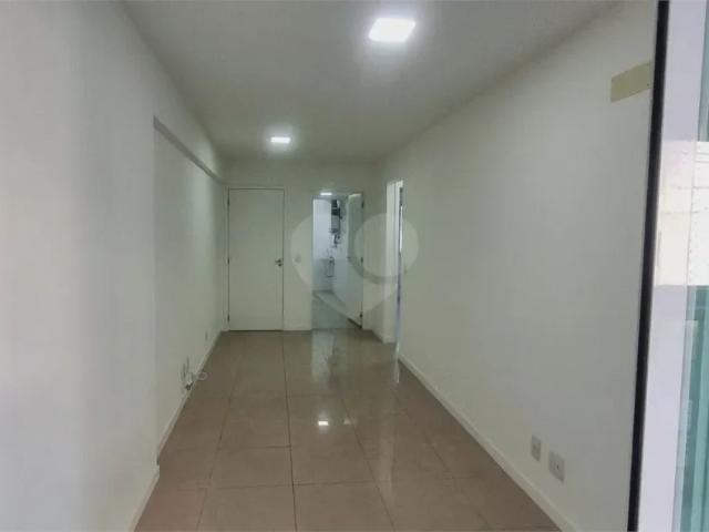 Imóvel para venda possui 63 metros quadrados com 2 quartos em Vila Isabel Rio de Janeiro RJ