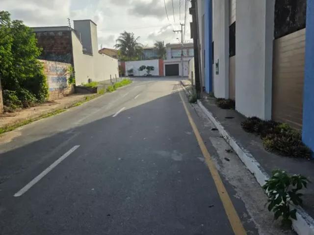 Imóvel para aluguel possui 300 metros quadrados com 3 quartos em Araçagy São José de Ribamar MA