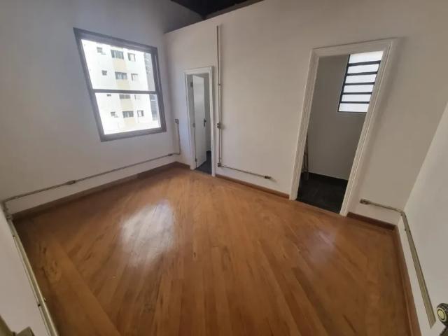 Imóvel para aluguel tem 435 metros quadrados com 8 quartos em Bela Vista São Paulo SP