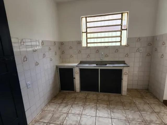 Imóvel para aluguel tem 300 metros quadrados com 5 quartos em Campina Belém PA
