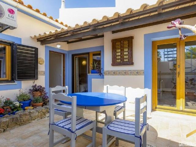 Imóvel renovado 3+1 em Espiche, Praia da Luz, Algarve Gate. 128m² Luz