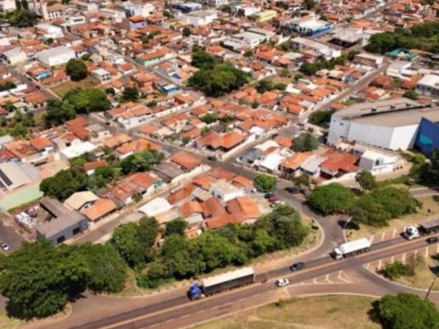 Imóvel res. a.t. 409,63m² itaí/sp