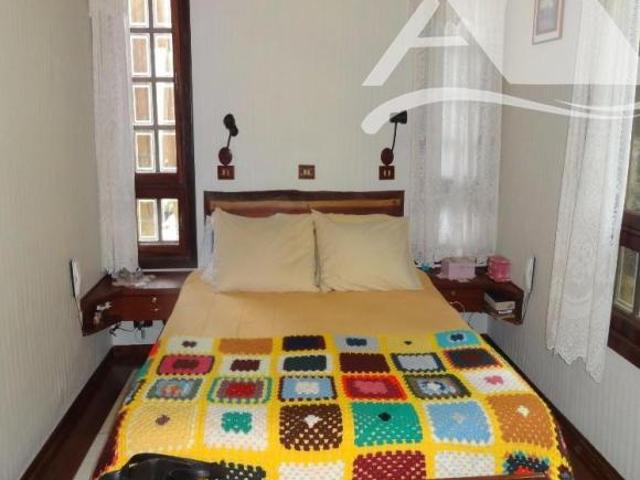 Imóvel residencial com vocação para pousada ou hostel, 3 casas em terreno de 2.390,00 m2, Barra Ve