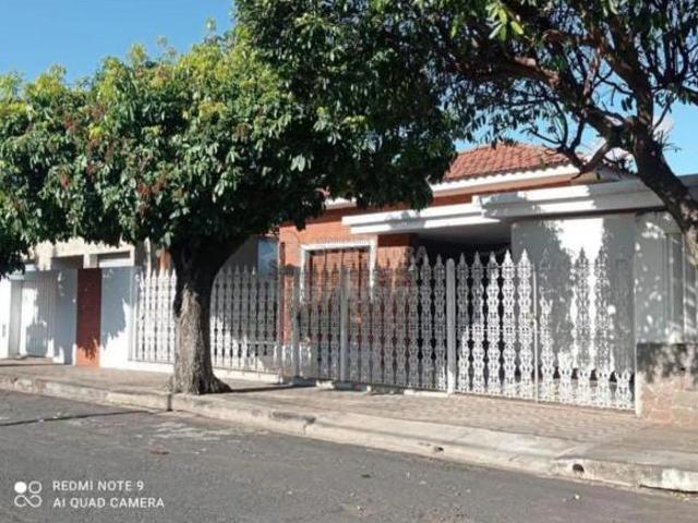 Imovel Residencial em localização previlegiada para fins comerciais
