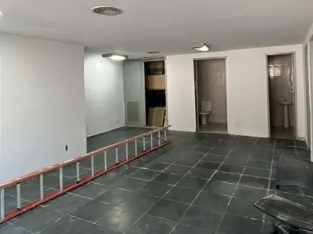 Imóvel térreo locação comercial 150m² aprox. 4 salas, 2 BH 1 vaga Centro de Niterói