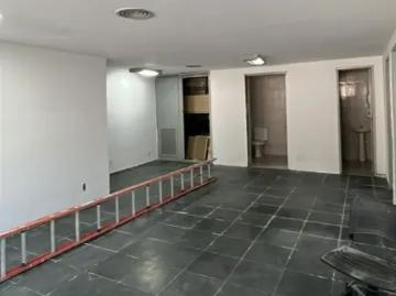 Imóvel térreo locação comercial 150m² aprox. 4 salas, 2 BH 1 vaga Centro de Niterói