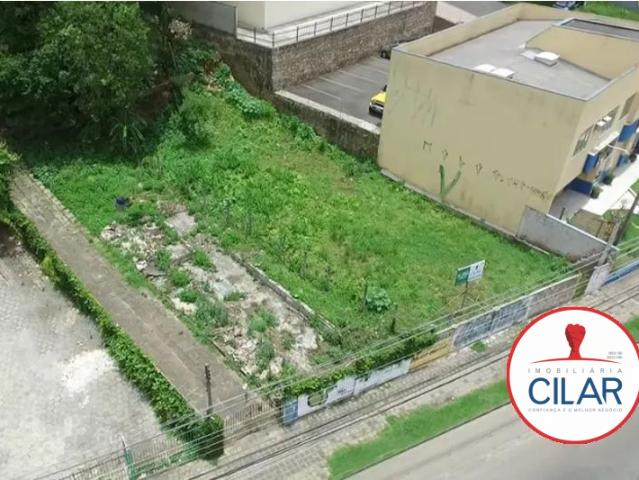 Imobiliária Cilar Aluga Terreno no Centro Cívico com 600m², Ref. 02370.004 Cilar