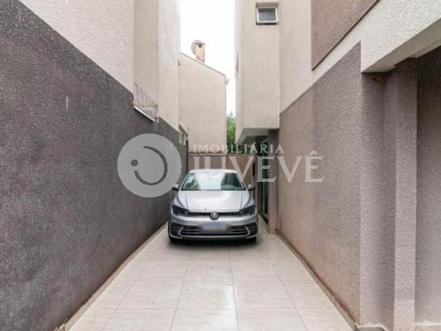 IMOBILIARIA JUVEVE VENDE SOBRADO GUABIROTUBA RUA DO VIAMÃO, 98