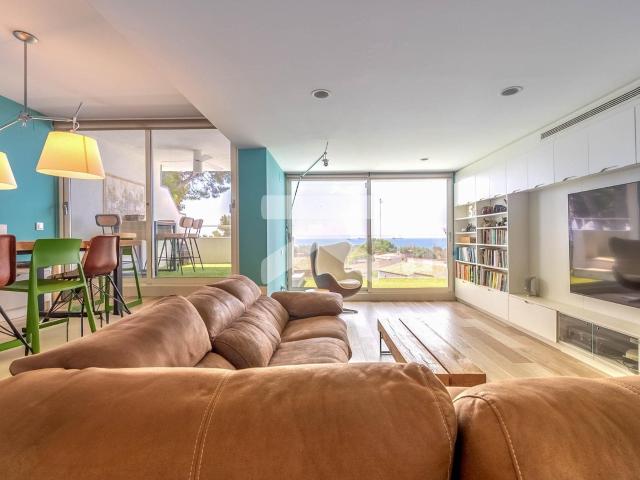 Imagina despertar cada mañana con el sonido del mar y la bri. 335m² Tarragona
