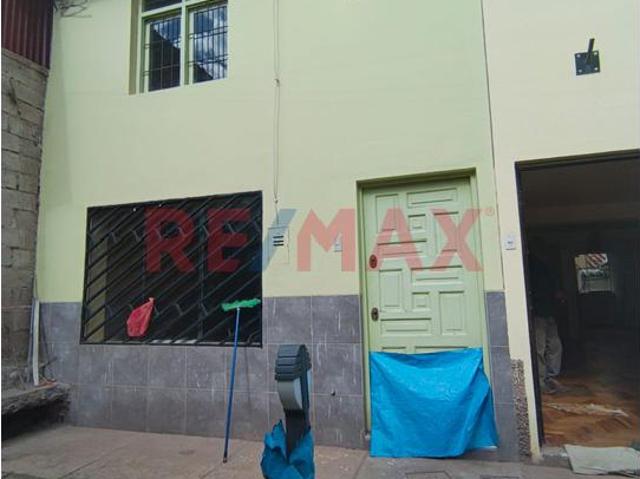 Imagina Invertir En Un Lugar Donde Todos Pasan…   Casa De 3 Pisos En Venta, Ubicación Estrategica