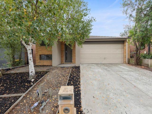 Imagine Comfortable Family Living in Pakenham. Can You Picture It?