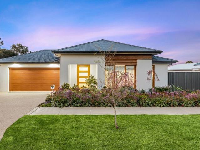 Imagine Contemporary Comfort with an Enviable Sense of Space. Can You Picture It?