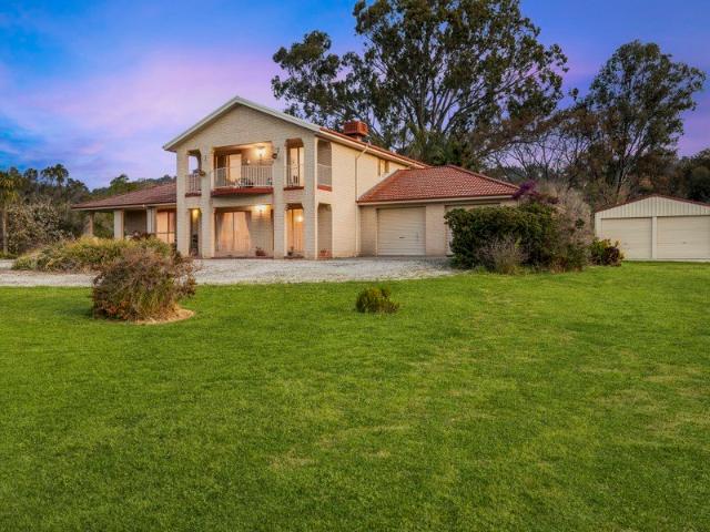Imagine Expansive Family Living in a Peaceful Setting. Can you picture it?