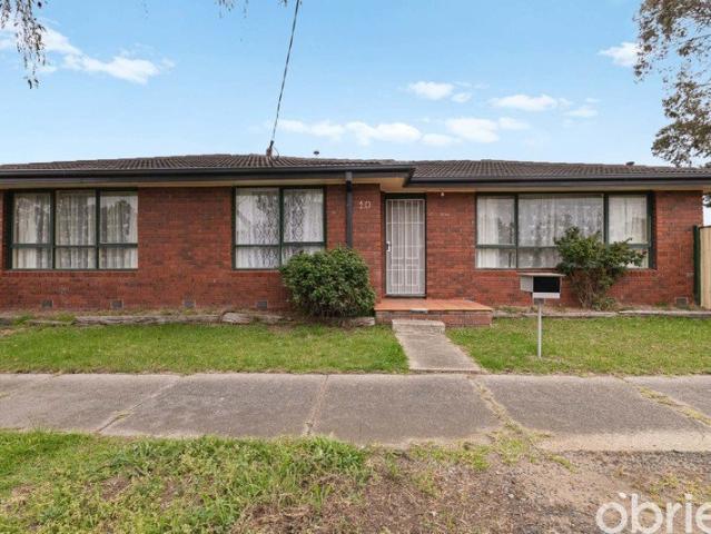 Imagine Easy Living in Cranbourne. Can You Picture It?