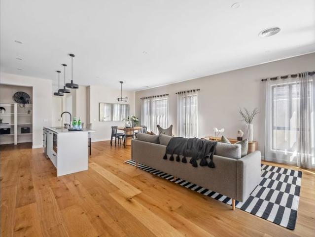 Imagine Premium Living Made Easy. Can You Picture It?
