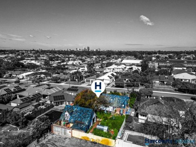 Imagine This Development Opportunity / Blue Chip Location!