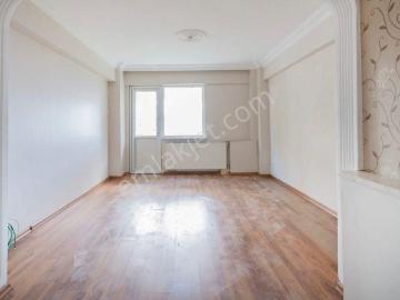 Çimen Sitesinde Kiralık 3+1 Daire Manzaralı