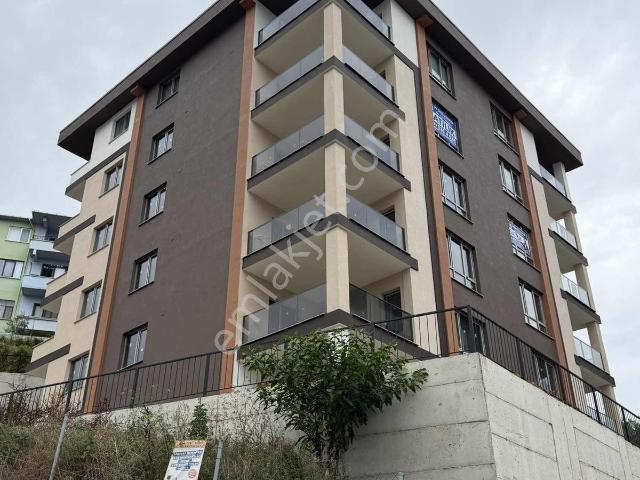 Çimenli'de Deniz Manzaralı Sıfır Lüks Daire