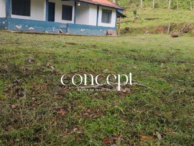Impecável Sitio à Venda em Bocaina de Minas MG, Bairro Bocaina de Minas: 3 Quartos, 1 Suíte, 1 Sala