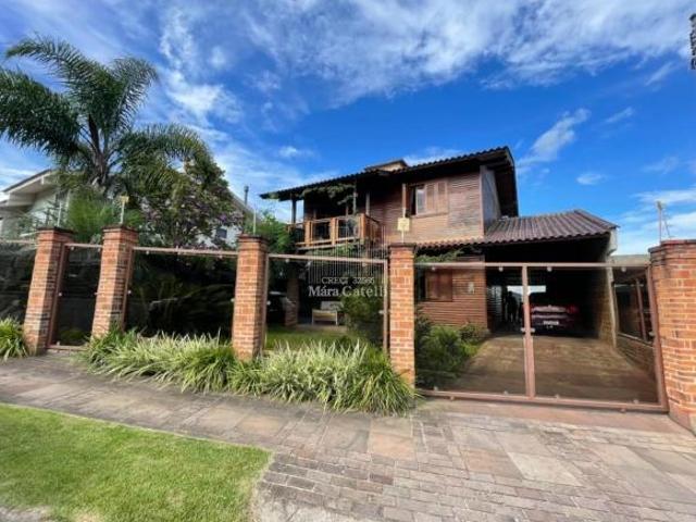 Impecável residência com 4 quartos e 3 salas na Cidade Alta, Santo Antônio da Patrulha RS 220m², 2