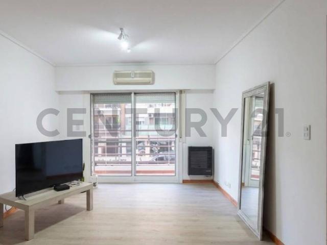 Impecable 3 ambientes en alquiler con cochera en el centro de Villa Ballester