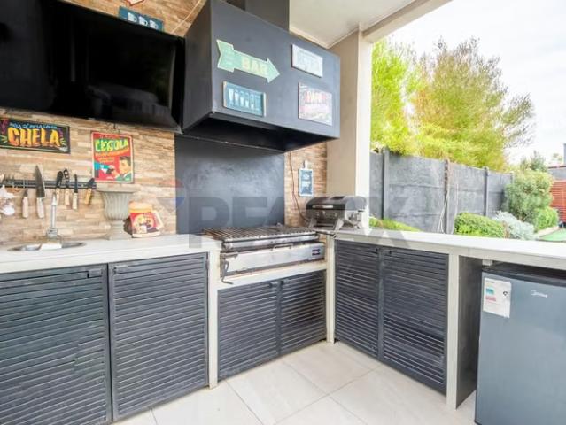 Impecable casa en condominio chicureo | 5 dormitorios por 14300.00 en Colina