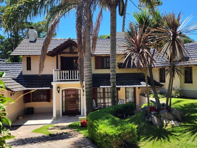Impecable chalet en Pinamar en Inmomap