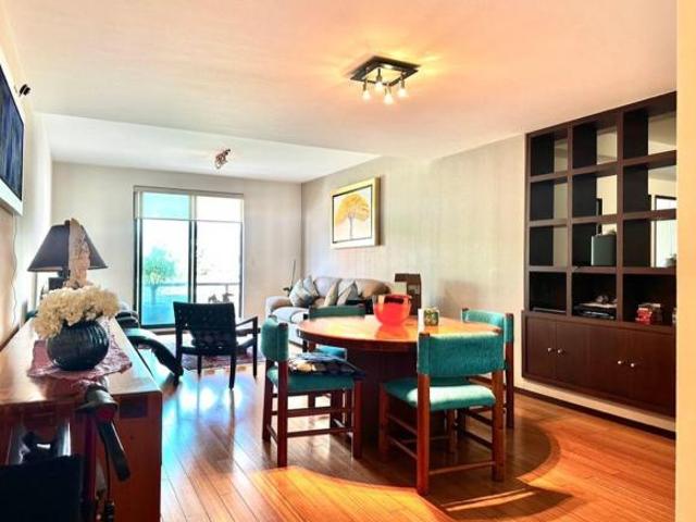 Impecable Departamento con balcón en Venta en Las Aguilas