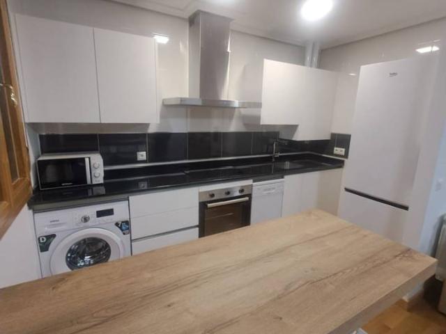 IMPECABLE!. JUNTO A LA FONTANA. MAGNIFICA OPORTUNIDAD Estudio completamente amueblado y equipado