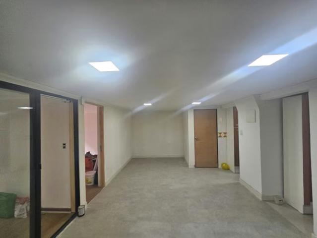 Depto 3 Dormitorios en Renca: Primer Piso, Termopanel y Estacionamiento | 3 dormitorios por 60000. 00 en Renca