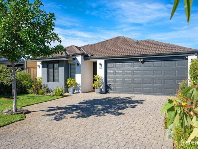 IMPECCABLY PRESENTED MODERN HOME JACARANDA SPRINGS PRECINCT