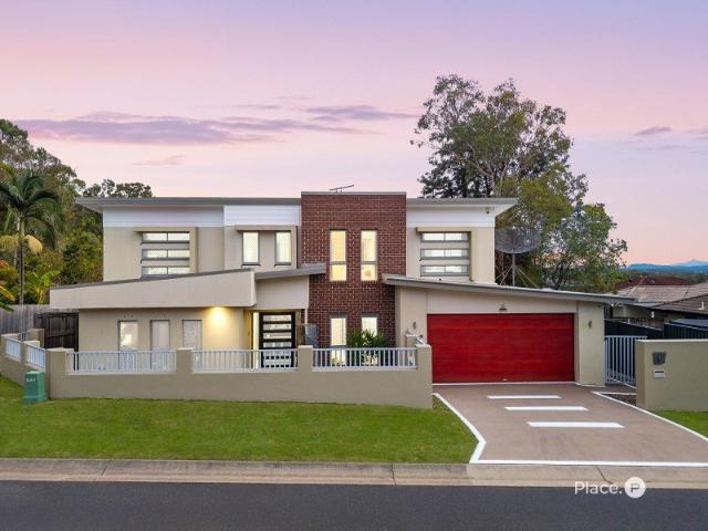 Impeccably Refreshed, Exceptionally Located | RARE CALAMVALE FAMILY GEM