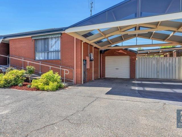 Impeccably Renovated Unit Feels Like New!