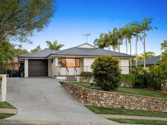 Impeccably renovated family haven in a sought after hillside setting