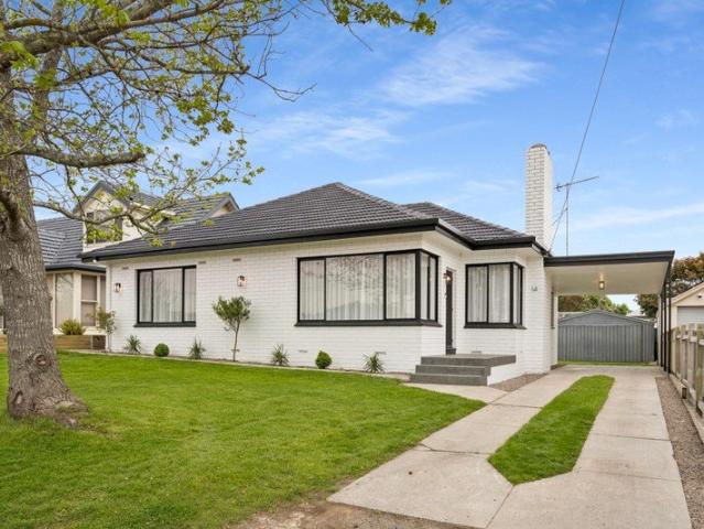 Impeccably renovated modern living in an unbeatable CBD location