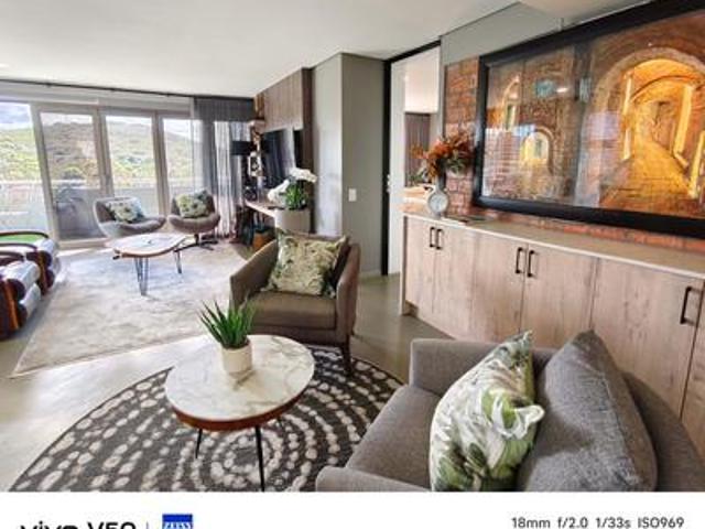 impeccable modern corner apartment