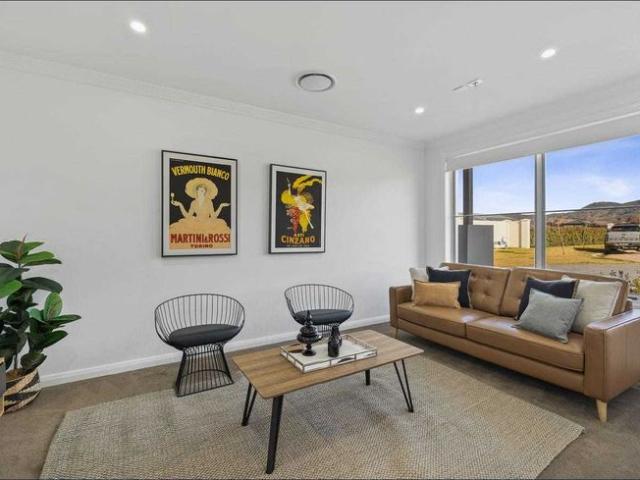 Impeccable Executive / Family Home