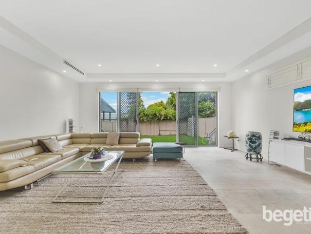 IMPECCABLE & EXTRA SPACIOUS IN QUIET SETTING CLOSE TO CHULLORA MARKETPLACE
