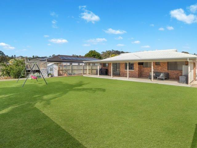 Impeccable family home in superb lifestyle location