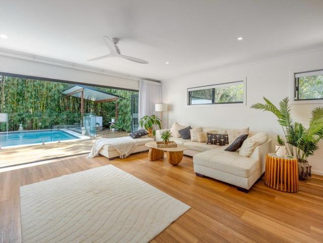 Impeccable luxe beachside lifestyle