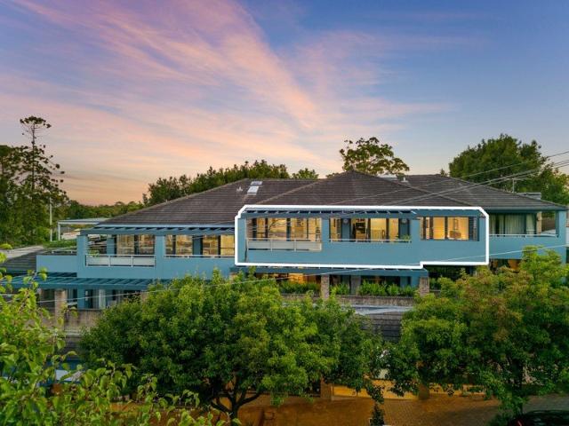 Impeccable top floor living overlooking Beecroft village