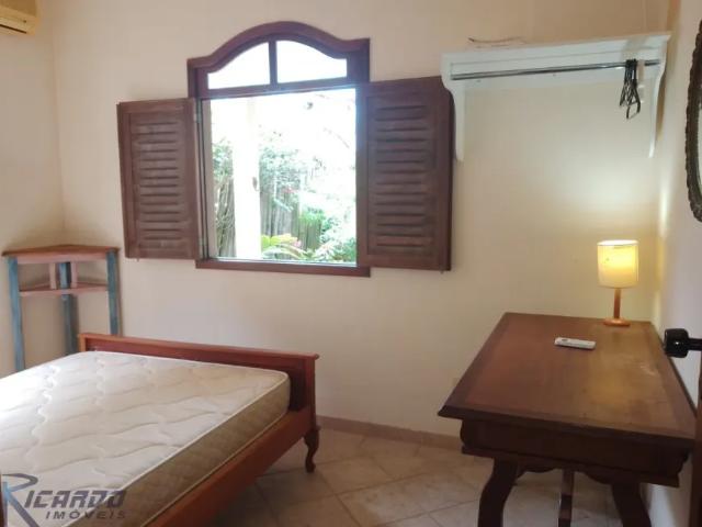 Imperdível! Casa à venda em Guarapari ES, Meaípe: 3 quartos, 1 sala, 2 banheiros, 4 vagas, 110m². Ve