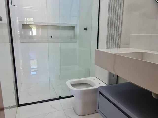 Imperdível oportunidade: Casa à venda em Itajubá MG, bairro Varginha! 3 quartos, 1 suíte, 2 salas, 2