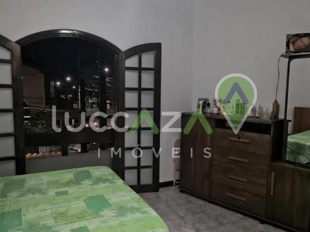 Imperdível oportunidade: Casa à venda em Jacareí SP, Jardim Emília, 3 quartos, 1 suíte, 2 salas, 3 b