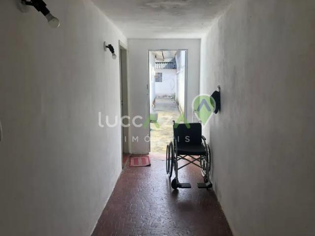 Imperdível oportunidade: Casa à venda em Jacareí SP, Jardim Flórida! 2 quartos, 1 sala, 1 vaga de ga