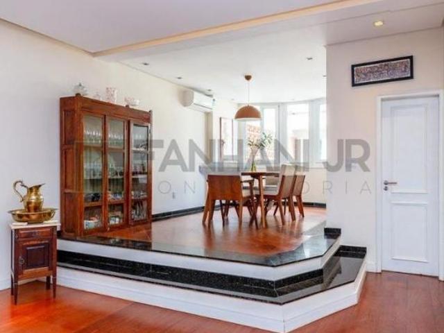 Imperdível oportunidade: Casa à venda em São Paulo SP, Vila Romana, 4 quartos, 1 suíte, 6 salas, 6 b