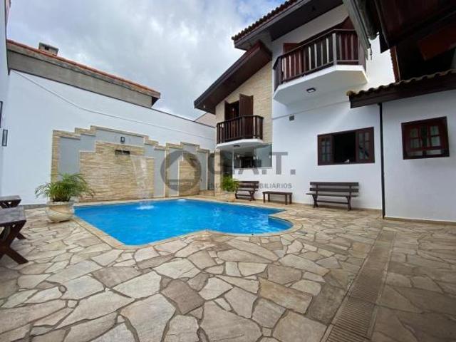 Imperdível oportunidade: Casa à venda em Sorocaba SP, Jardim Astro! 3 quartos, 2 suítes, 2 salas, 4