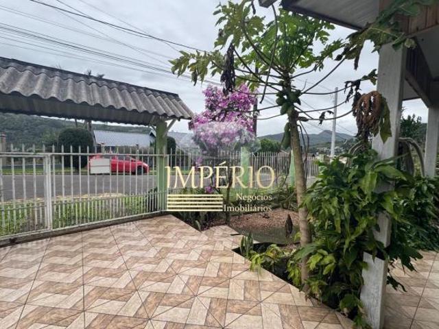 Imperdível oportunidade: Casa à venda em Três Coroas RS, na Vila Nova, com 3 quartos, 1 suíte e muit